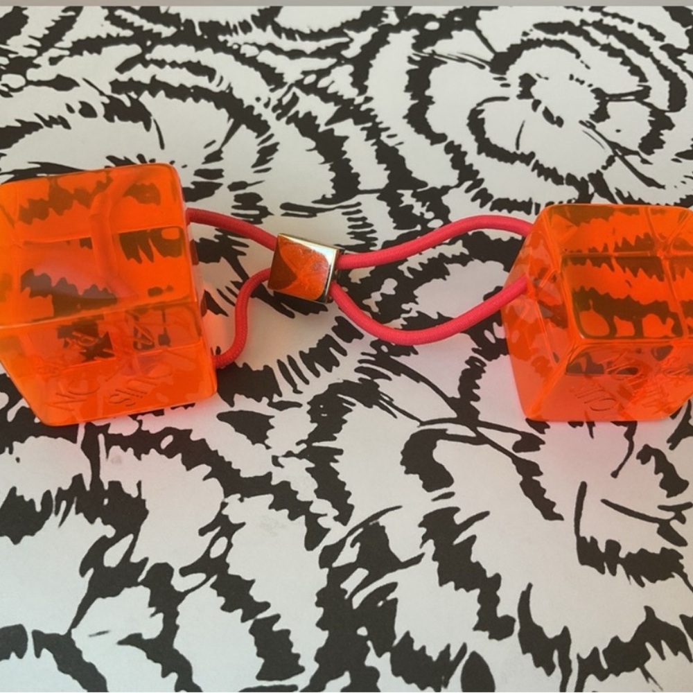 Louis Vuitton hairband, great condition. Rubber bands are tight!  Gorgeous!